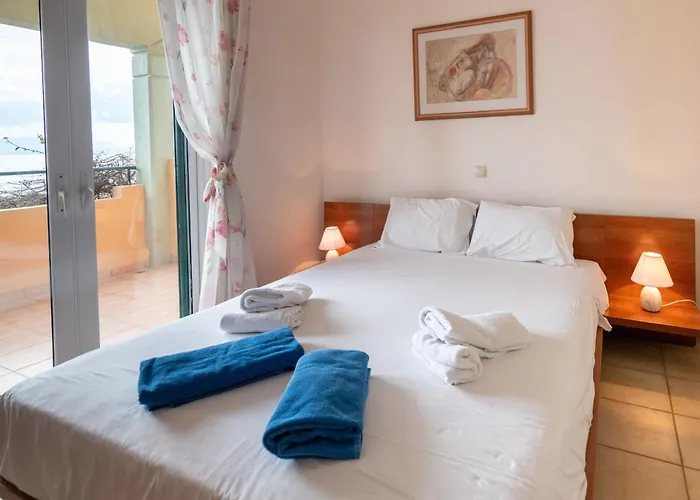 Angela's Garden Sea View Апартаменты