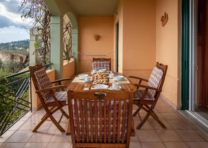 Angela's Garden Sea View Апартаменты