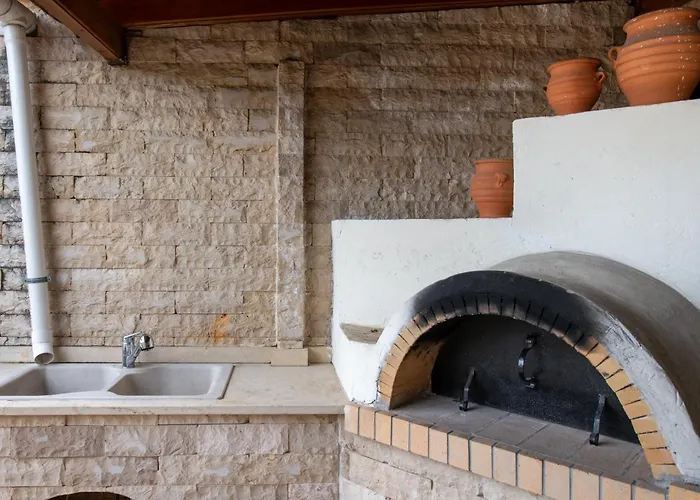 Lejlighed Angela's Garden Sea View *