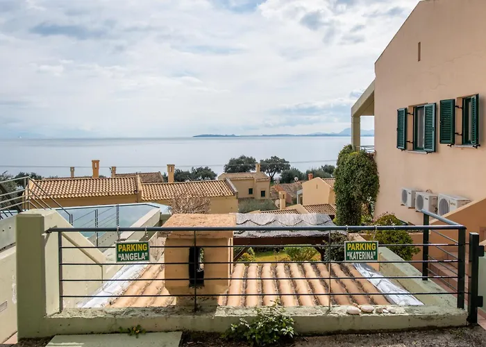 Апартаменты Angela's Garden Sea View *