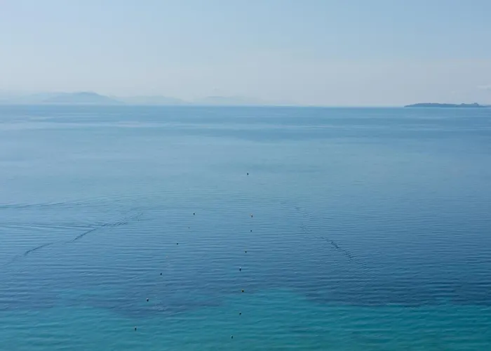 Angela's Garden Sea View Lejlighed Mparmpati