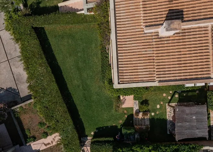 Angela's Garden Sea View Mparmpati